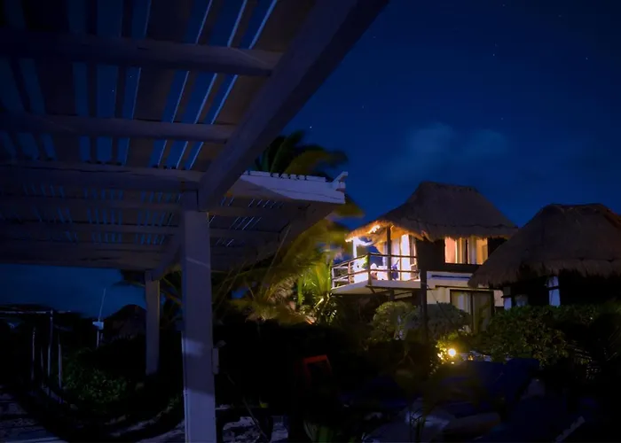 Coco Hotel 2*