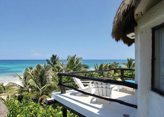 Coco Hotel 2*